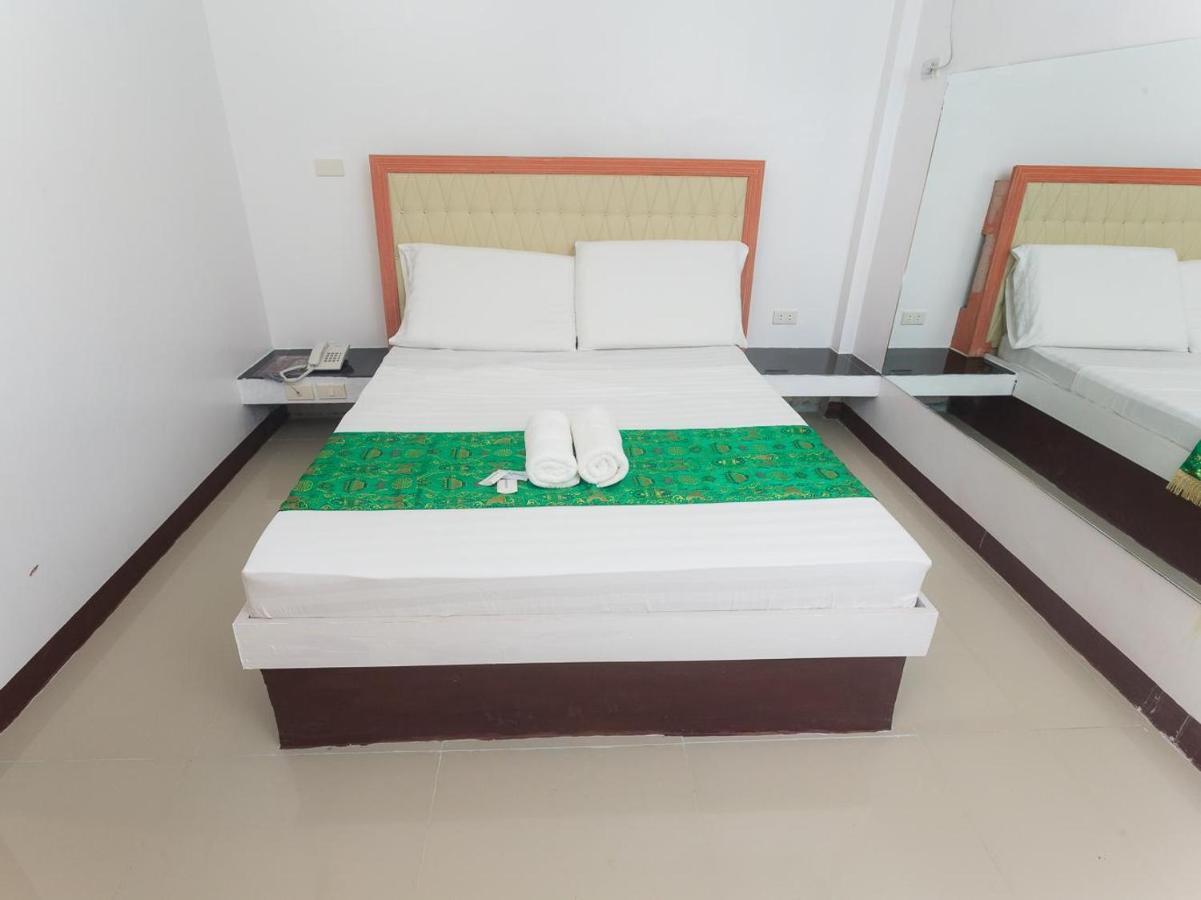 Jared Suites Upper Digos 外观 照片